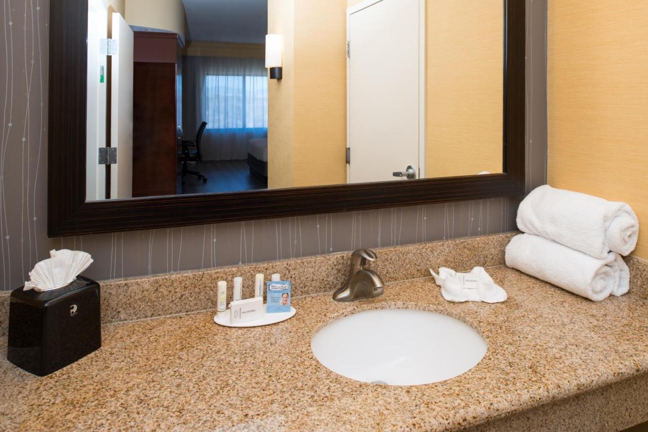 Courtyard By Marriott Victorville הספריה מראה חיצוני תמונה
