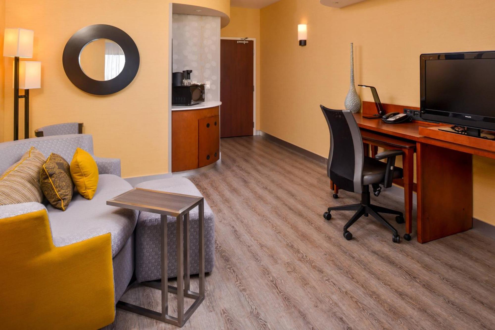 Courtyard By Marriott Victorville הספריה מראה חיצוני תמונה