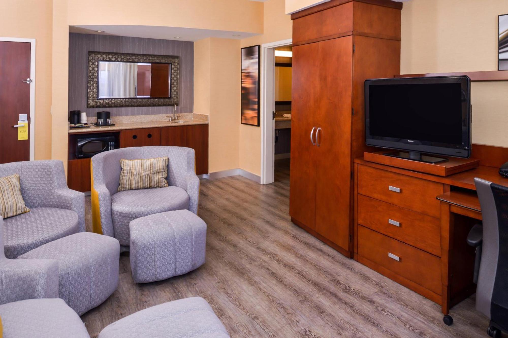 Courtyard By Marriott Victorville הספריה מראה חיצוני תמונה