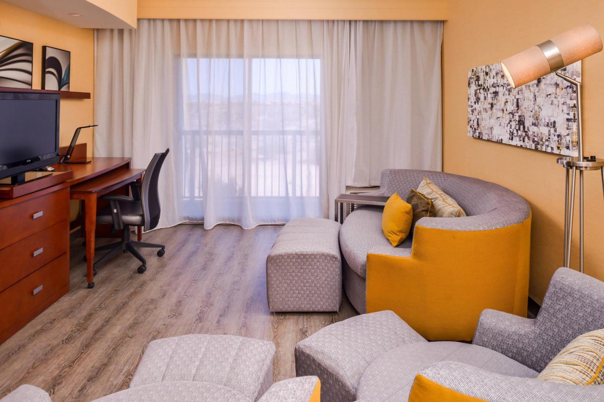 Courtyard By Marriott Victorville הספריה מראה חיצוני תמונה