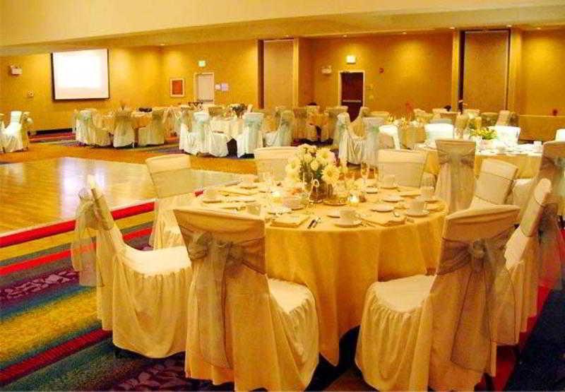 Courtyard By Marriott Victorville הספריה מסעדה תמונה