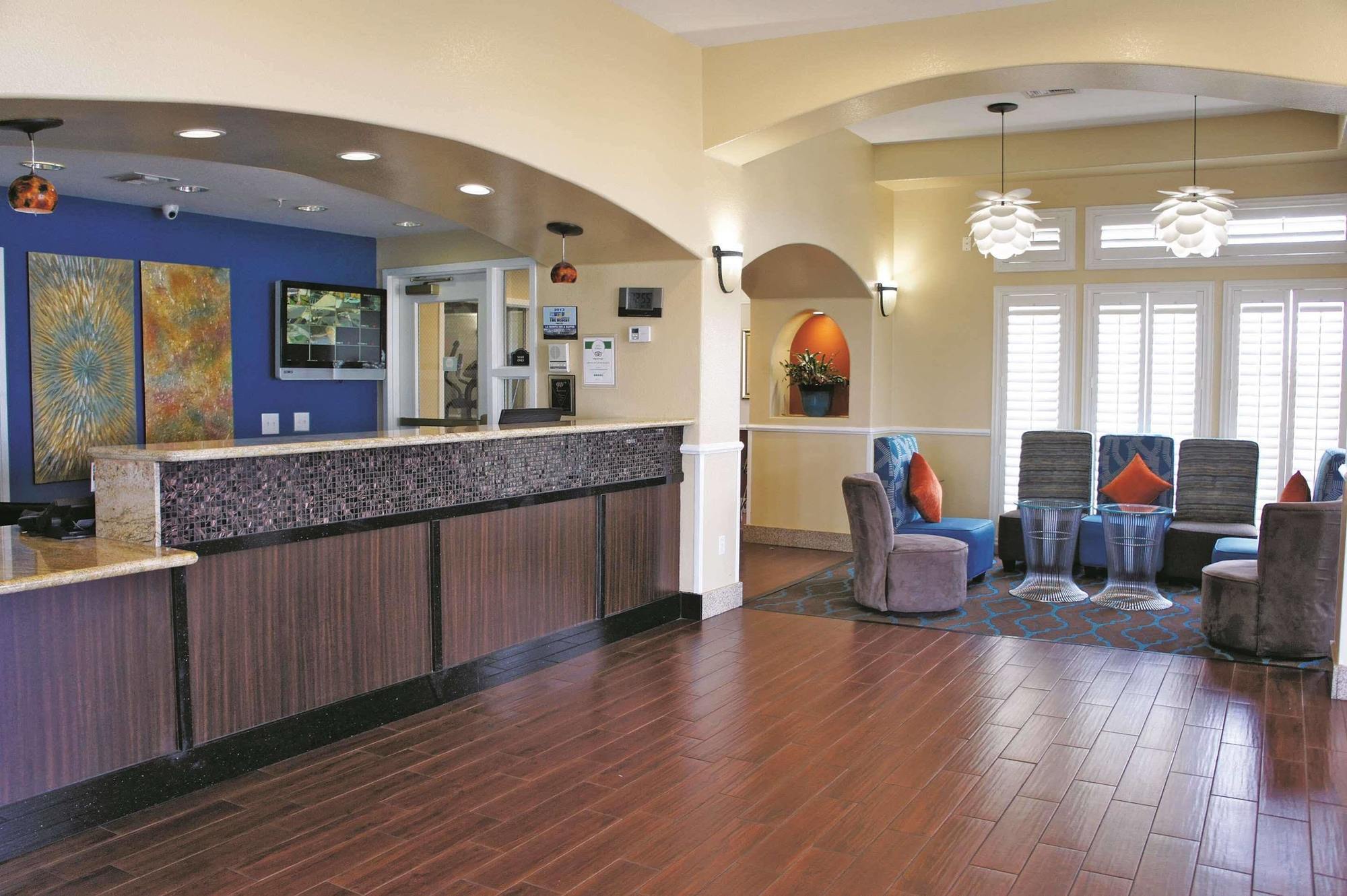 Courtyard By Marriott Victorville הספריה מראה חיצוני תמונה